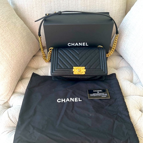 A Classic Caviar Chanel Boy Bag - Picture 1 of 12